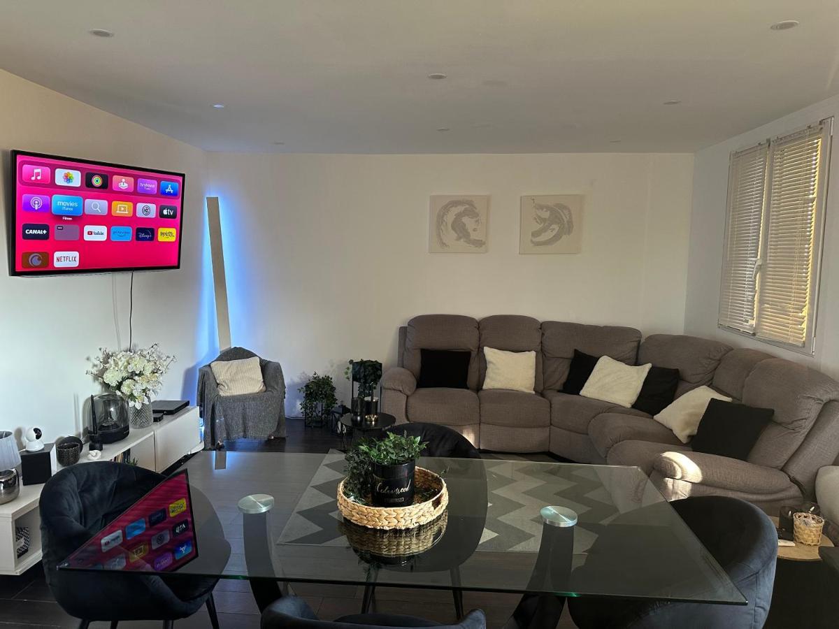 Privat Room In Private Security Residence With Free Parking, 1 Minute From Tramway, 9 Minutes From De Center, Accessible All Transports Nice Exterior foto